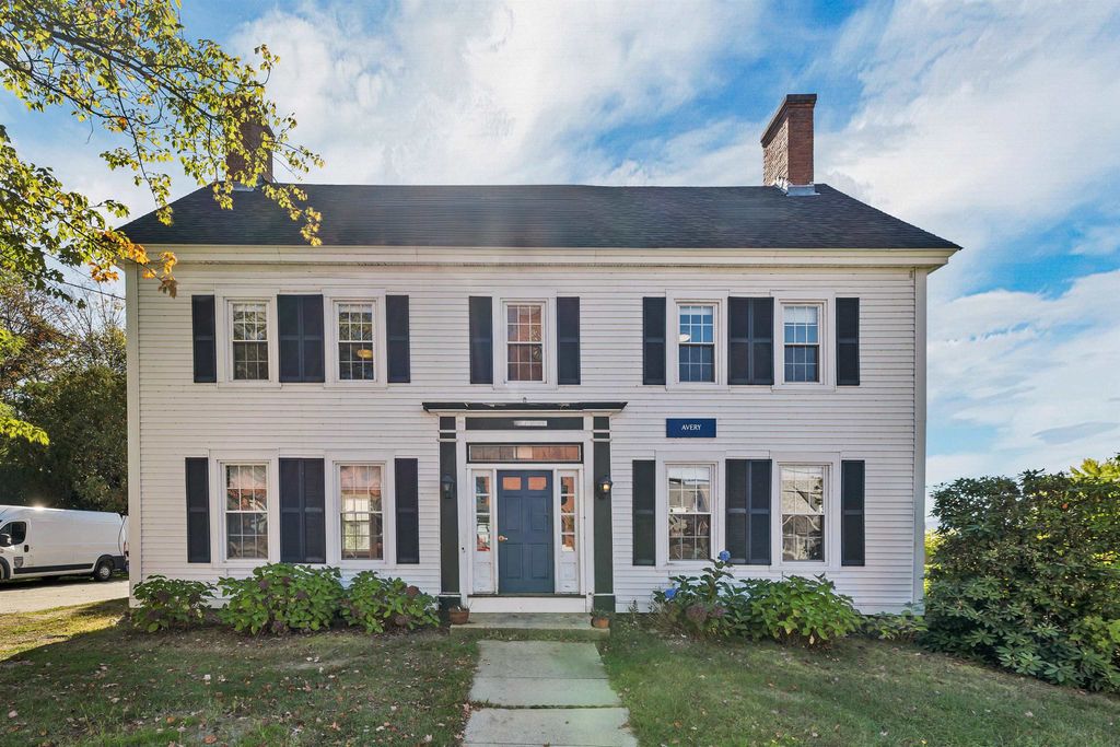 Photo of 79 South Main Street, Wolfeboro, NH 03894 (MLS # 5066954)