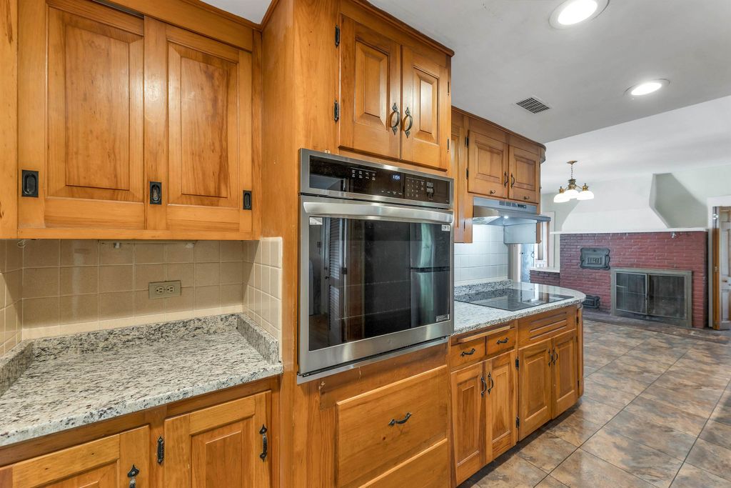 Photo of 79 South Main Street, Wolfeboro, NH 03894 (MLS # 5066954)