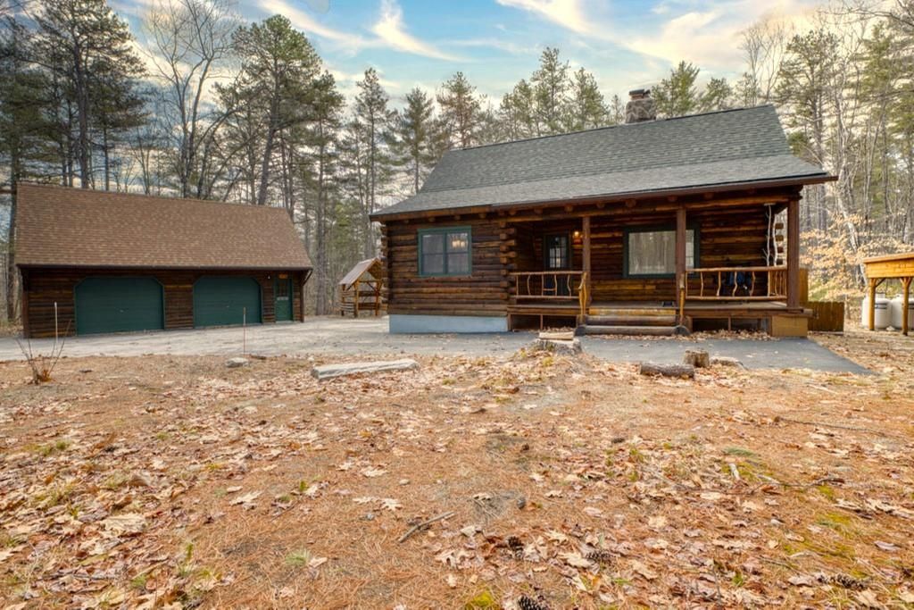 Photo of 111 Pine River Path, Effingham, NH 03882 (MLS # 5083570)