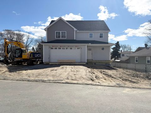 7 Buker Street Nashua NH 03064