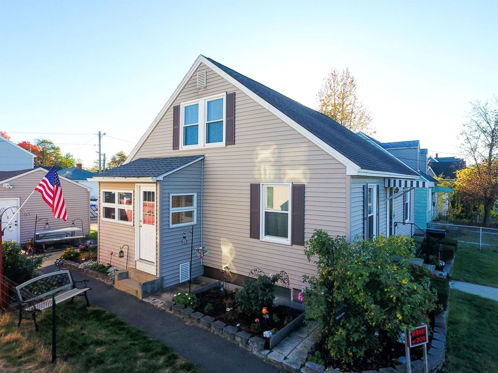 Photo of 635 Green Street, Manchester, NH 03103 (MLS # 5066767)