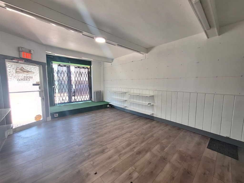 Photo of 383 Chestnut Street, Manchester, NH 03101 (MLS # 5083480)