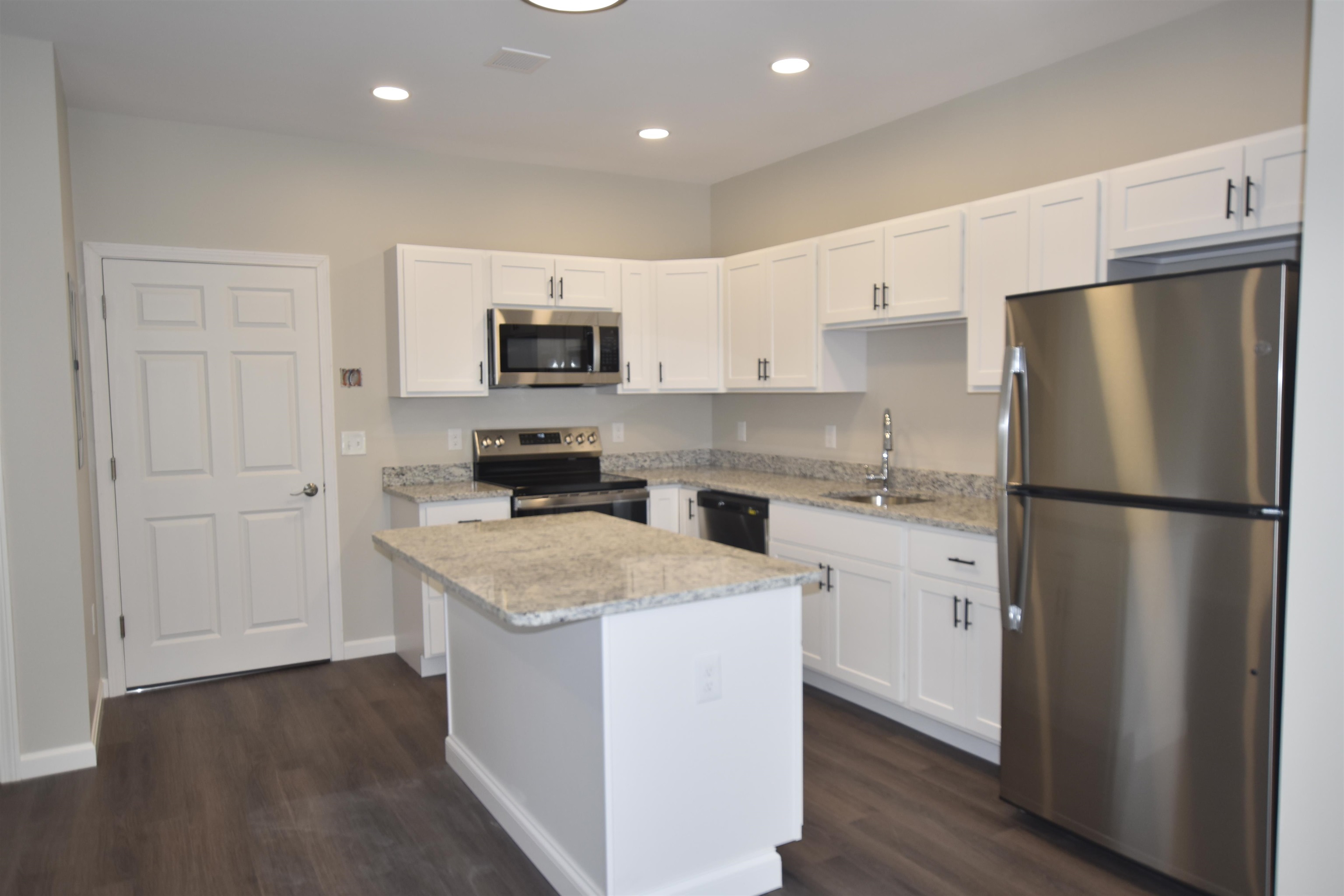 217 Rockingham Road 305