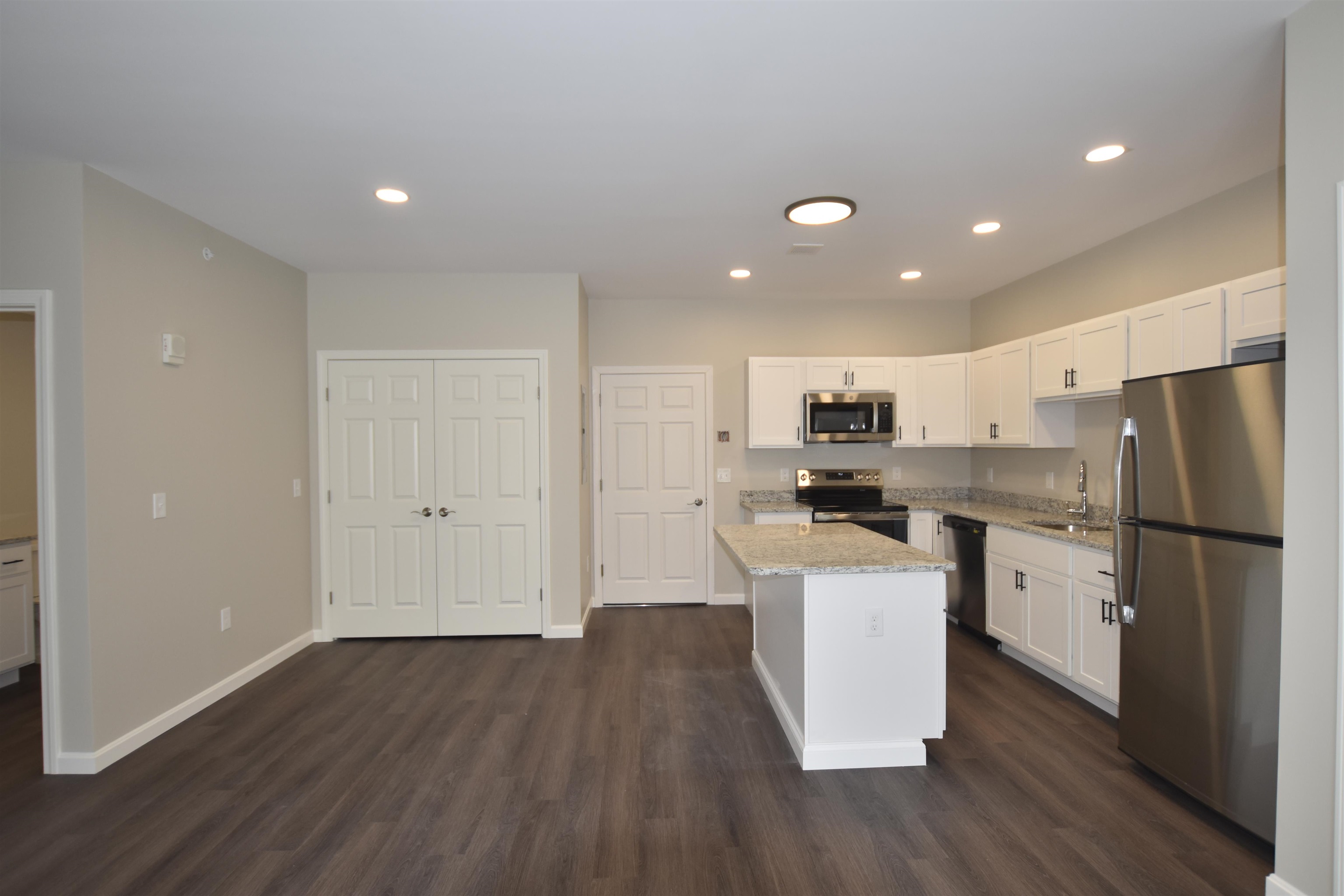 217 Rockingham Road 305