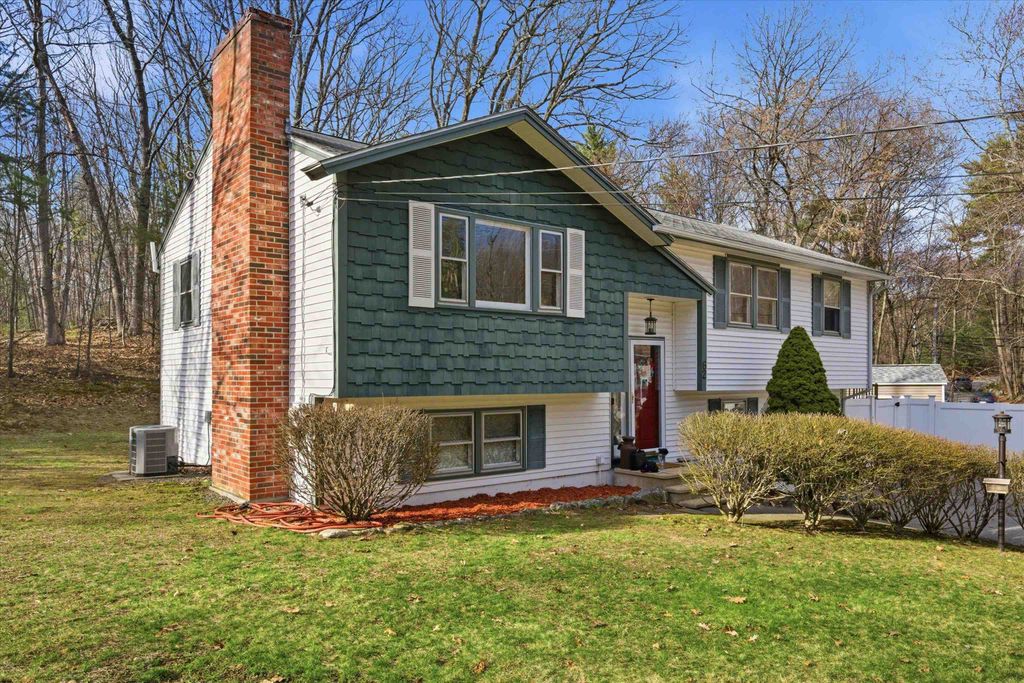 Photo of 62 Wason Road, Hudson, NH 03051 (MLS # 5082994)