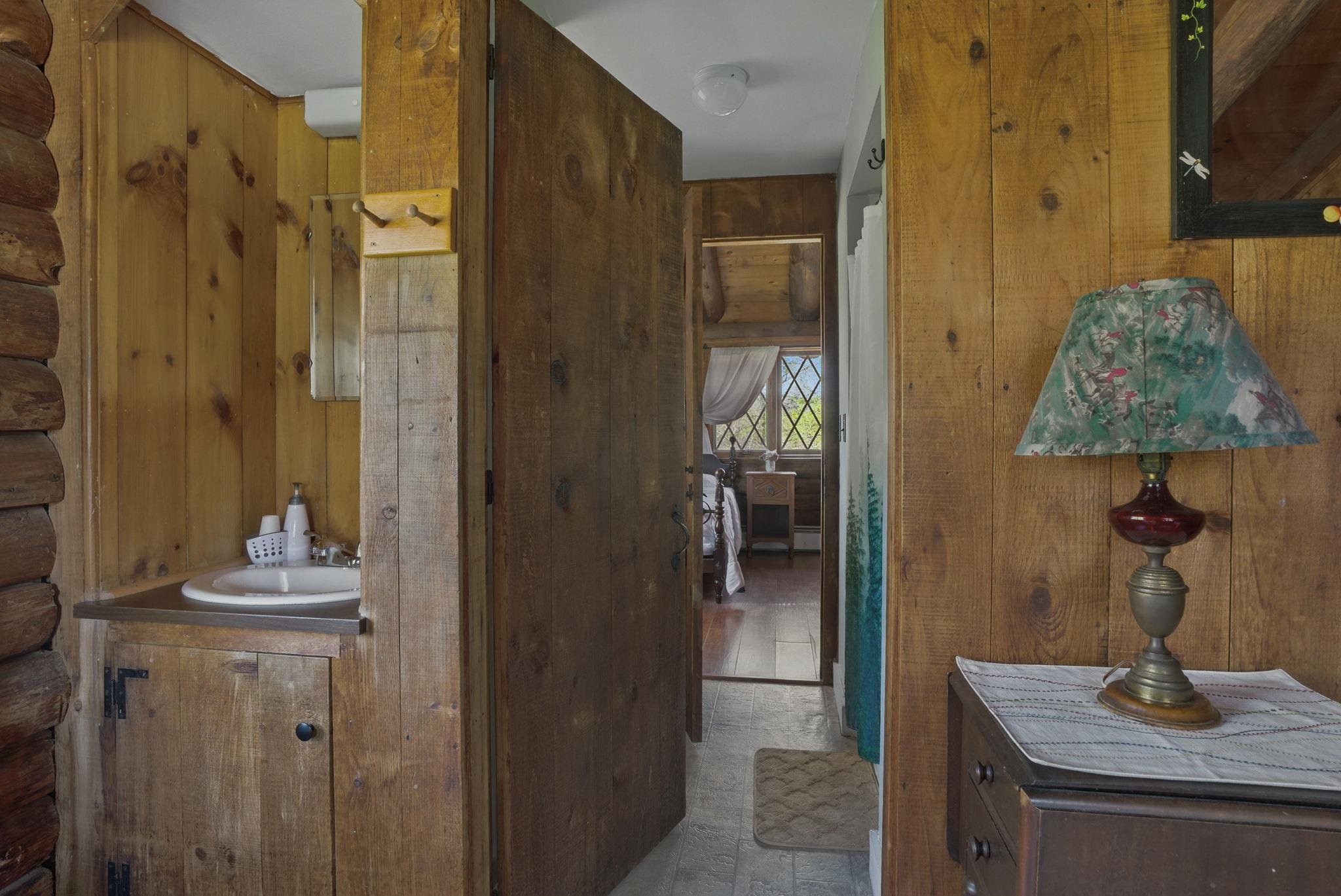 Temple, New Hampshire 03084, United States, 18 Bedrooms Bedrooms, ,11 BathroomsBathrooms,Residential,Active,175812