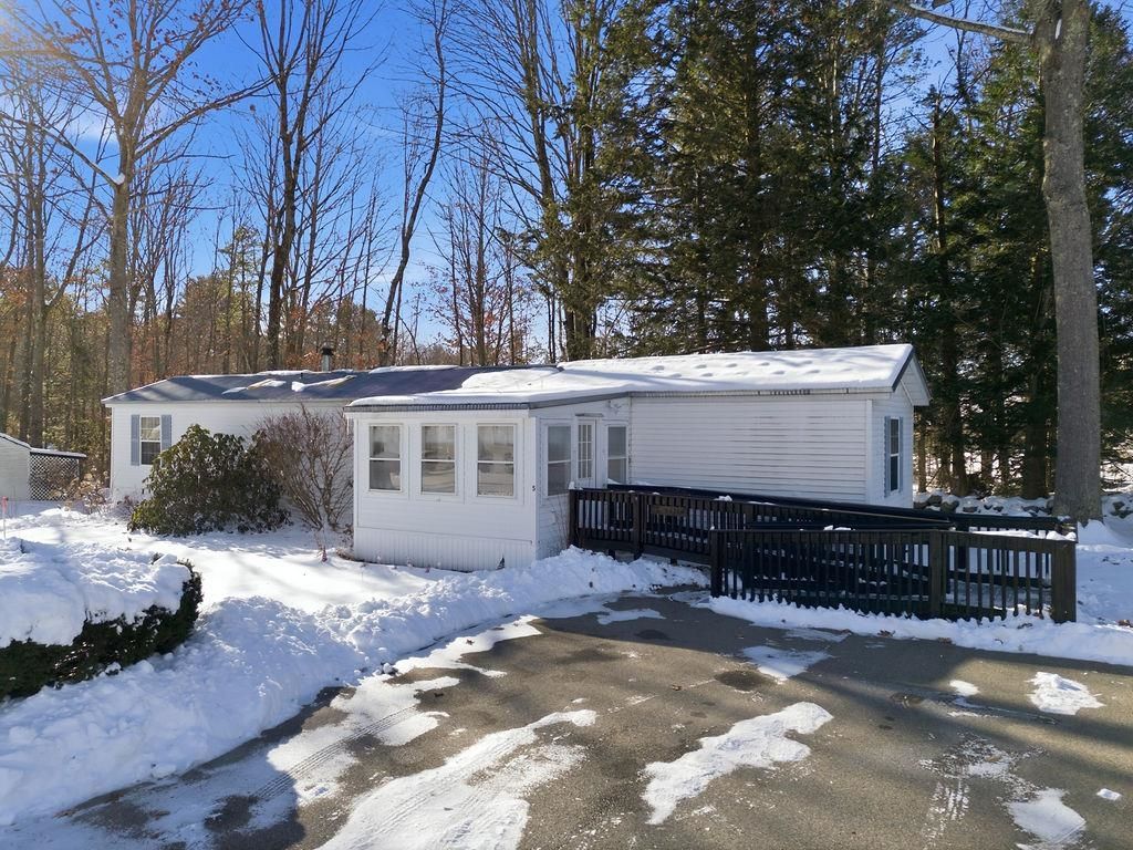 Photo of 732 Concord Stage Road #5, Weare, NH 03281 (MLS # 5071644)