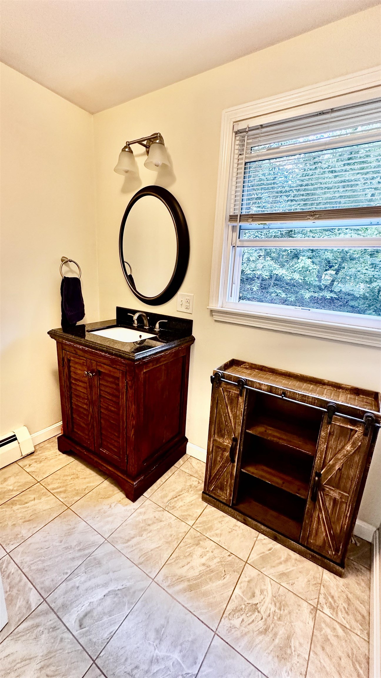 Somersworth, New Hampshire 03878, United States, 3 Bedrooms Bedrooms, ,2 BathroomsBathrooms,Residential,Pending,184951