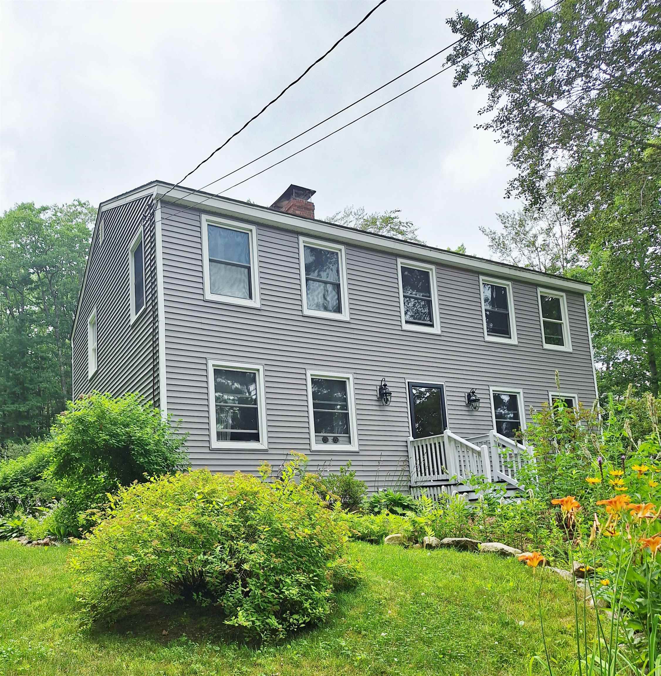 Somersworth, New Hampshire 03878, United States, 3 Bedrooms Bedrooms, ,2 BathroomsBathrooms,Residential,Pending,184951