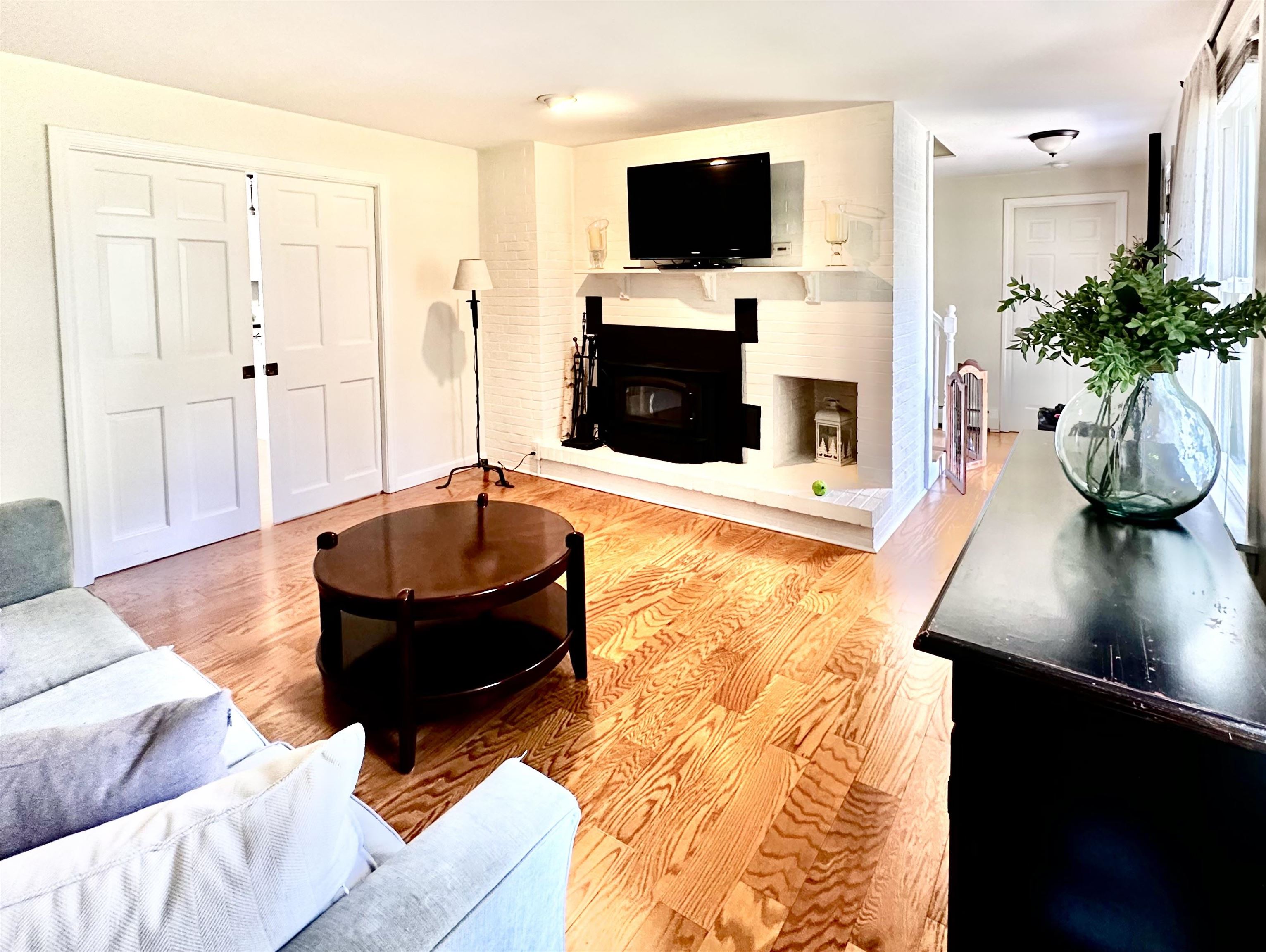 Somersworth, New Hampshire 03878, United States, 3 Bedrooms Bedrooms, ,2 BathroomsBathrooms,Residential,Pending,184951