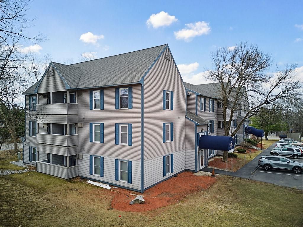 Photo of 144 Eastern Avenue #304, Manchester, NH 03104 (MLS # 5081671)