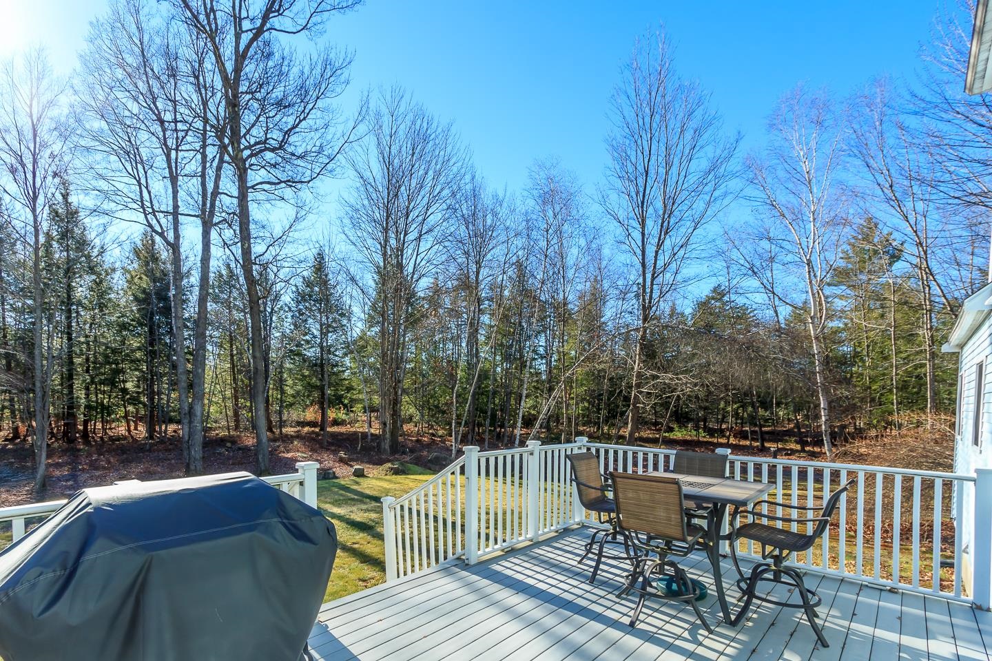 Bow, New Hampshire 03304, United States, 6 Bedrooms Bedrooms, ,4 BathroomsBathrooms,Residential,Pending,18548