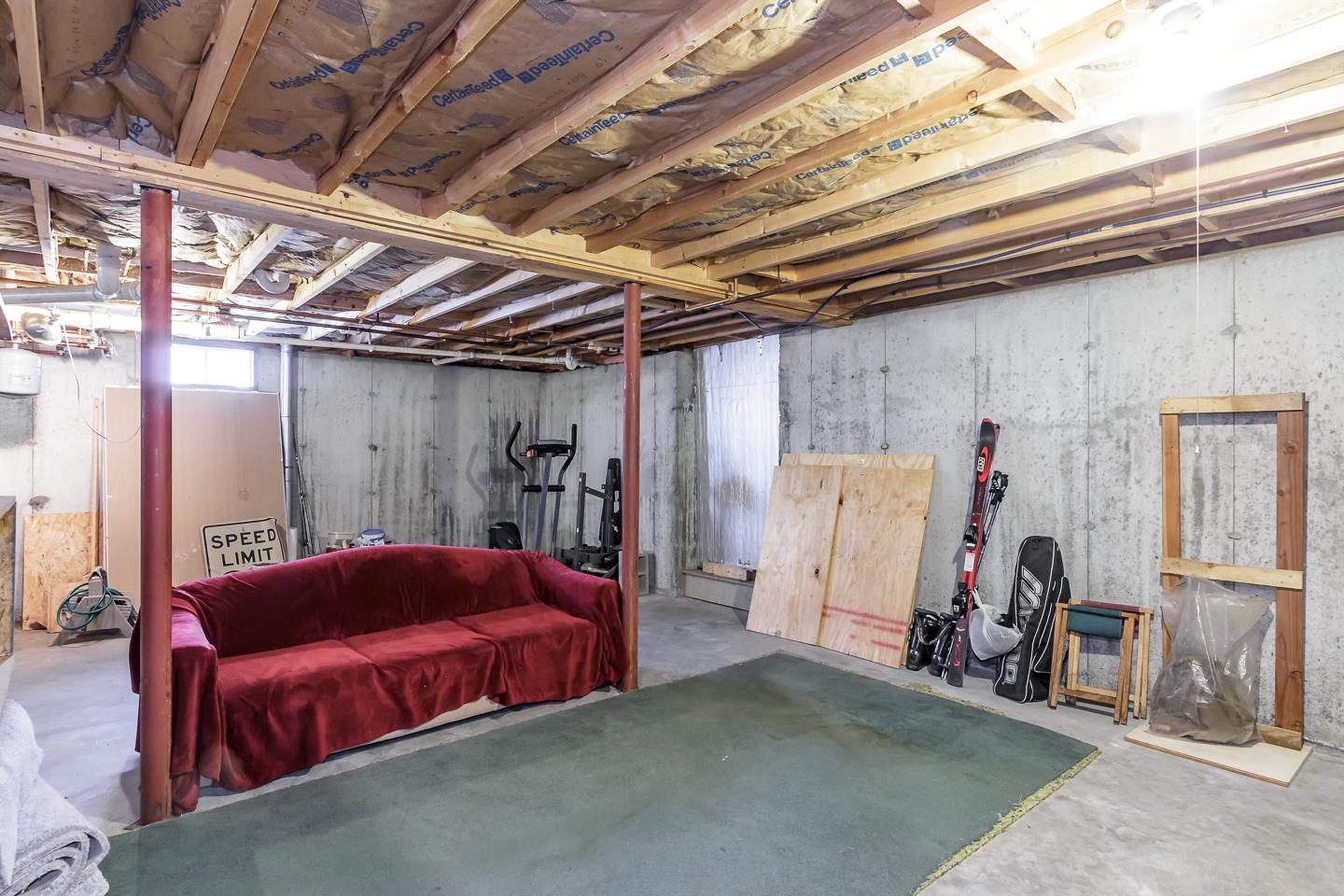 Bow, New Hampshire 03304, United States, 6 Bedrooms Bedrooms, ,4 BathroomsBathrooms,Residential,Pending,18548