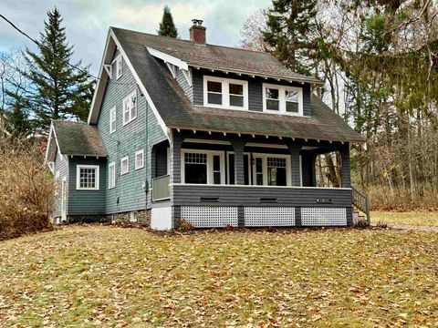 28 Leach Avenue Franklin NH 03235