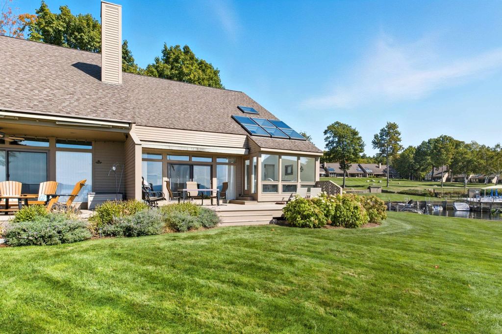 Photo of 9 Starboard Lane #1, Moultonborough, NH 03254 (MLS # 5079757)