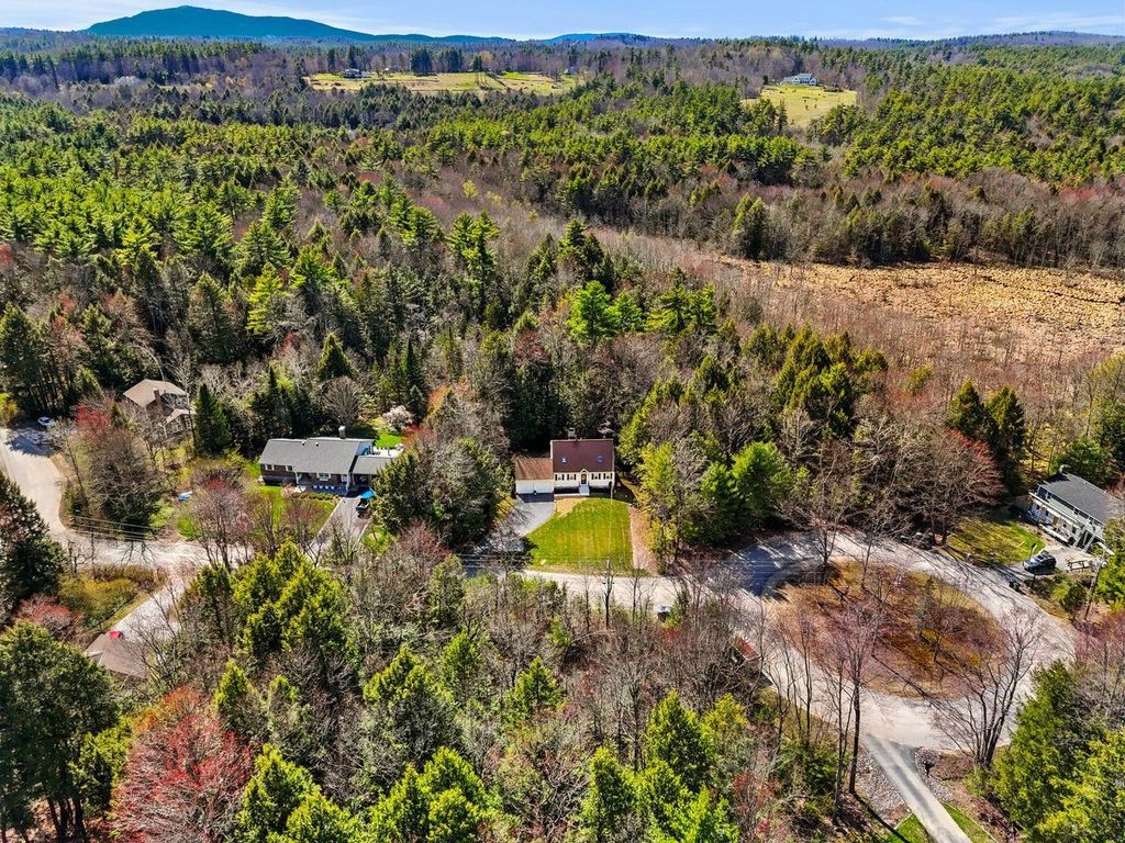 Photo of 6 Taylor Court, Peterborough, NH 03458 (MLS # 5085899)