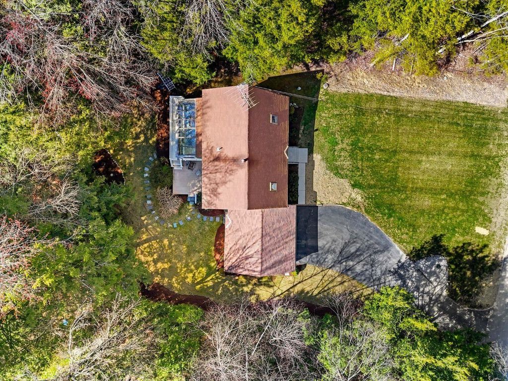 Photo of 6 Taylor Court, Peterborough, NH 03458 (MLS # 5085899)