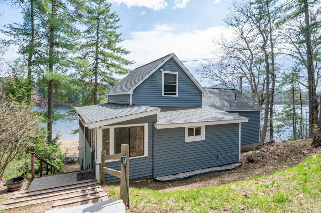 Photo of 130 Elm Street, Goffstown, NH 03045 (MLS # 5084343)
