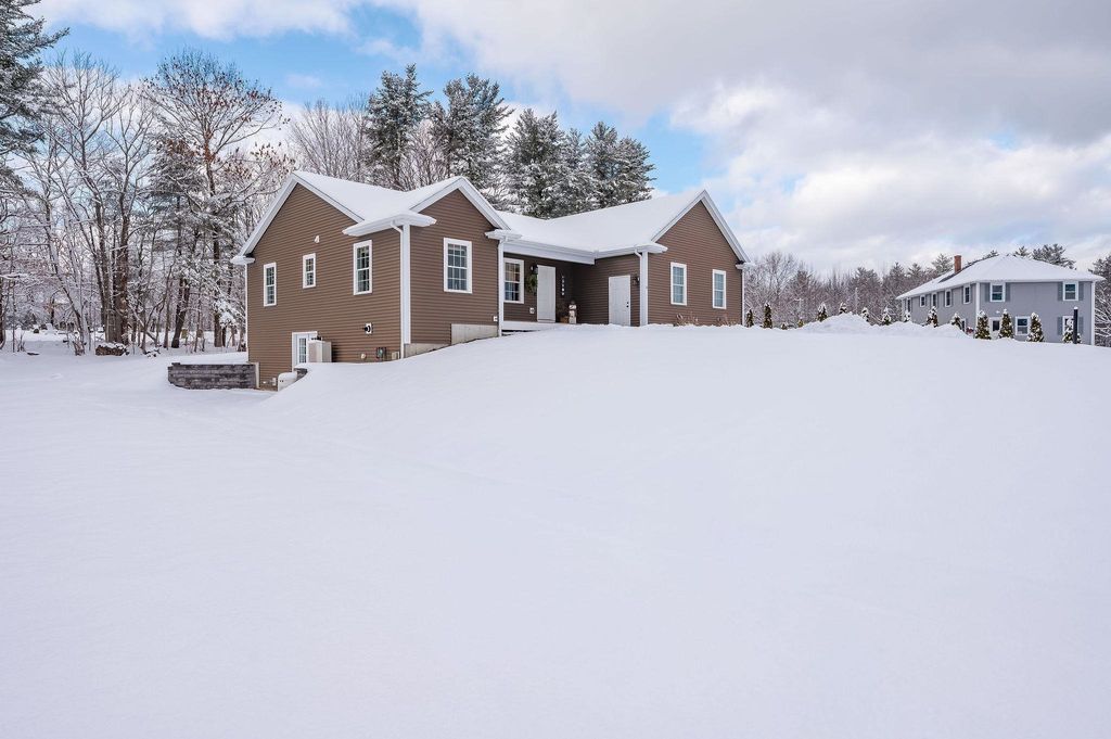 Photo of 3 Windhaven Road, Rochester, NH 03867 (MLS # 5074406)