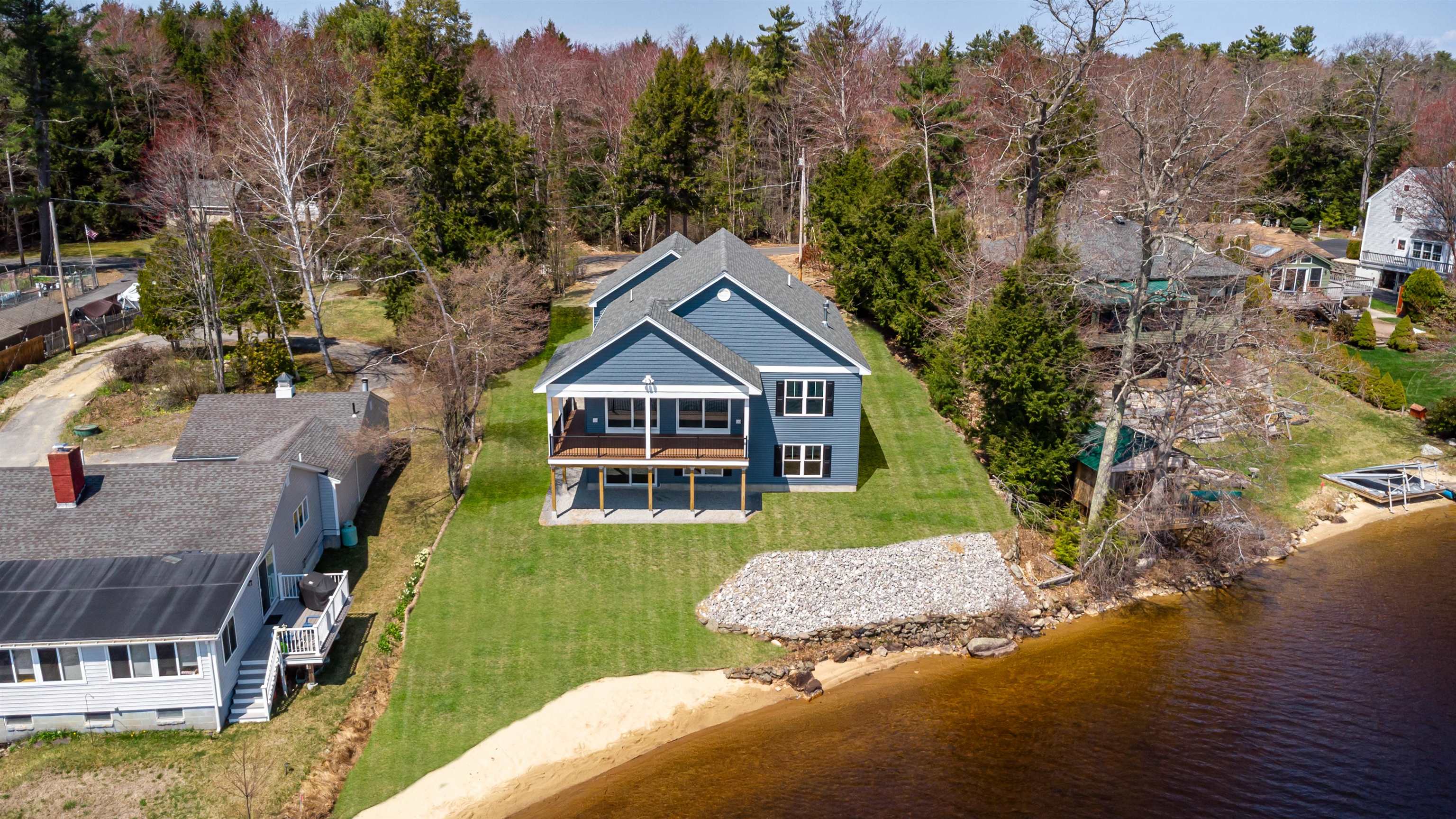 74 Lakeshore Drive