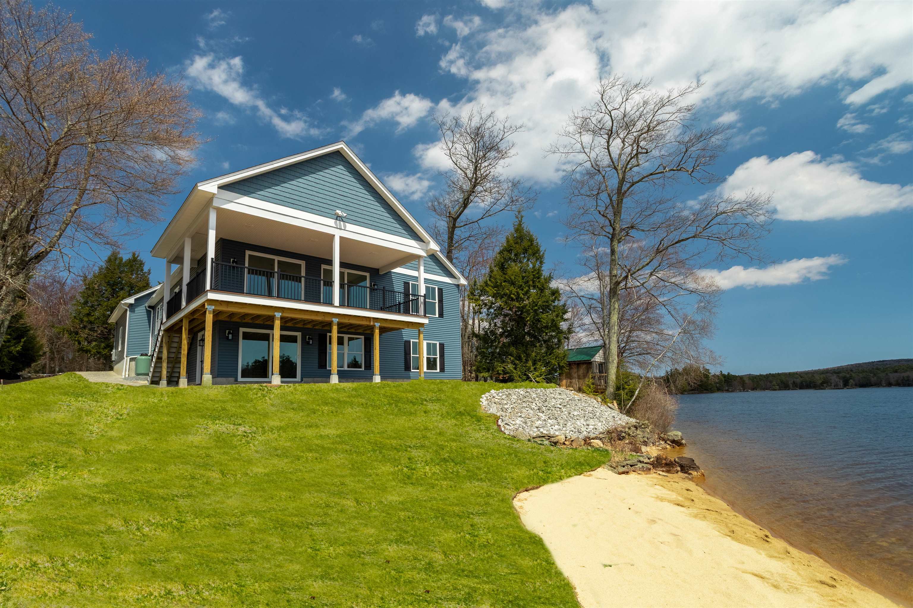 74 Lakeshore Drive