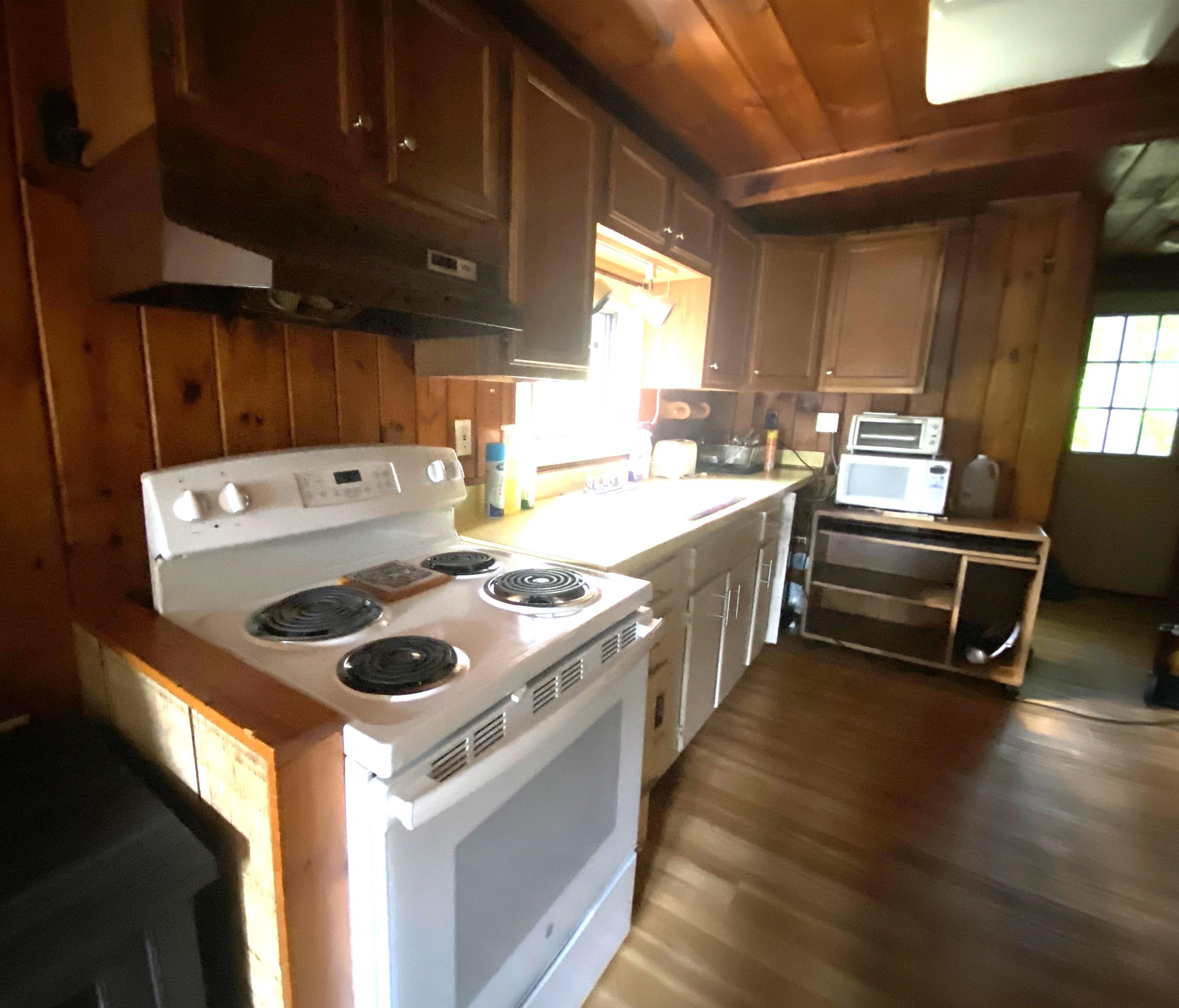 Salisbury, Vermont 05769, United States, 2 Bedrooms Bedrooms, ,1 BathroomBathrooms,Residential,Active,182998