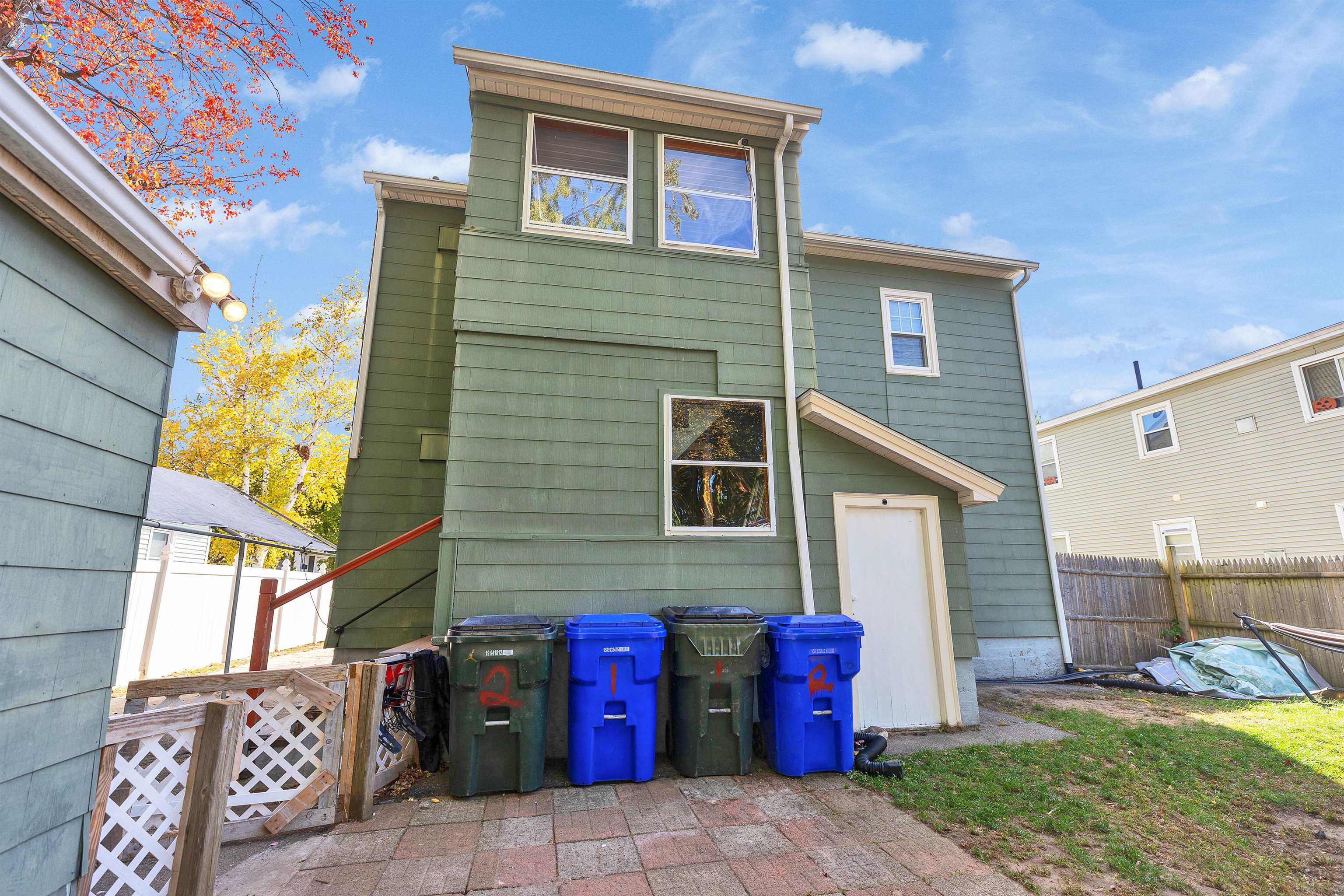 860 Clay Street 2 units