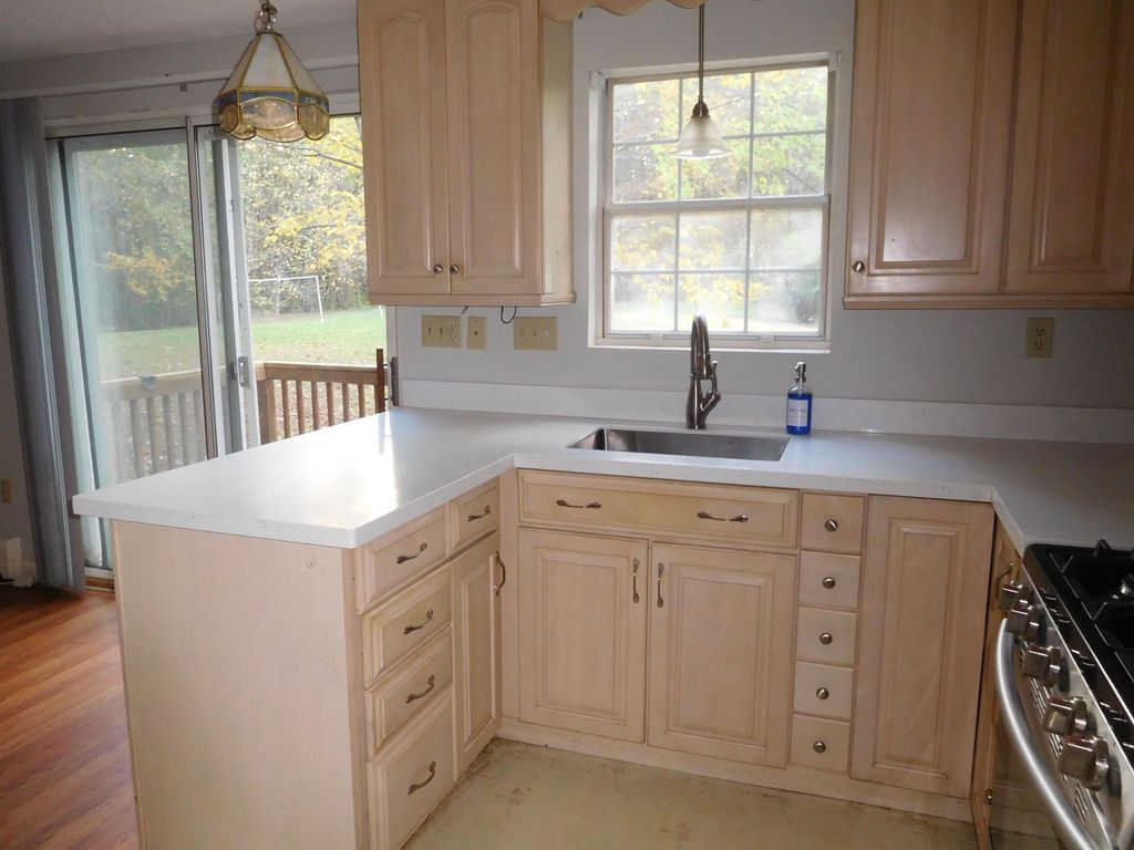 Photo of 169 Fieldstone Drive, Londonderry, NH 03053 (MLS # 5065512)