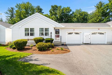Photo of 5 Rainbow Drive, Londonderry, NH 03053 (MLS # 5078969)