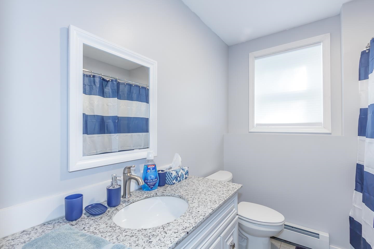 Sandown, New Hampshire 03873, United States, 3 Bedrooms Bedrooms, ,3 BathroomsBathrooms,Residential,Active,237964