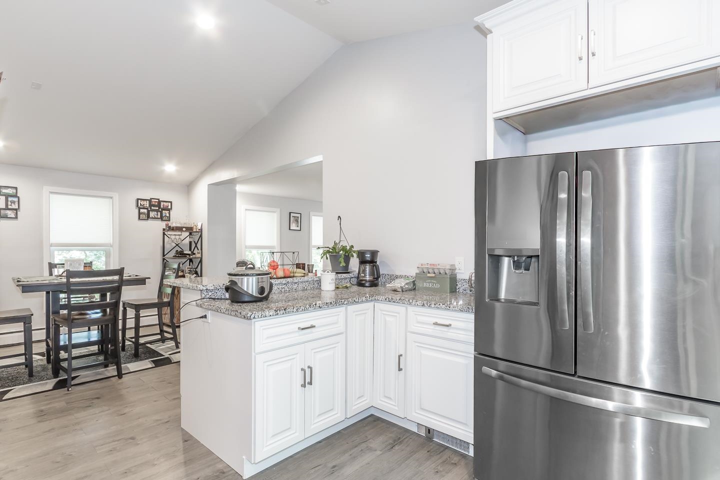 Sandown, New Hampshire 03873, United States, 3 Bedrooms Bedrooms, ,3 BathroomsBathrooms,Residential,Active,237964