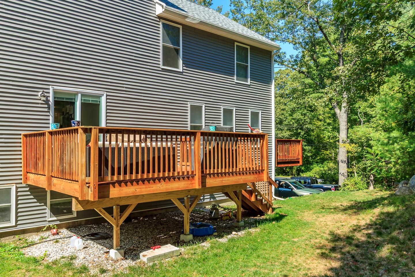 Sandown, New Hampshire 03873, United States, 3 Bedrooms Bedrooms, ,3 BathroomsBathrooms,Residential,Active,237964