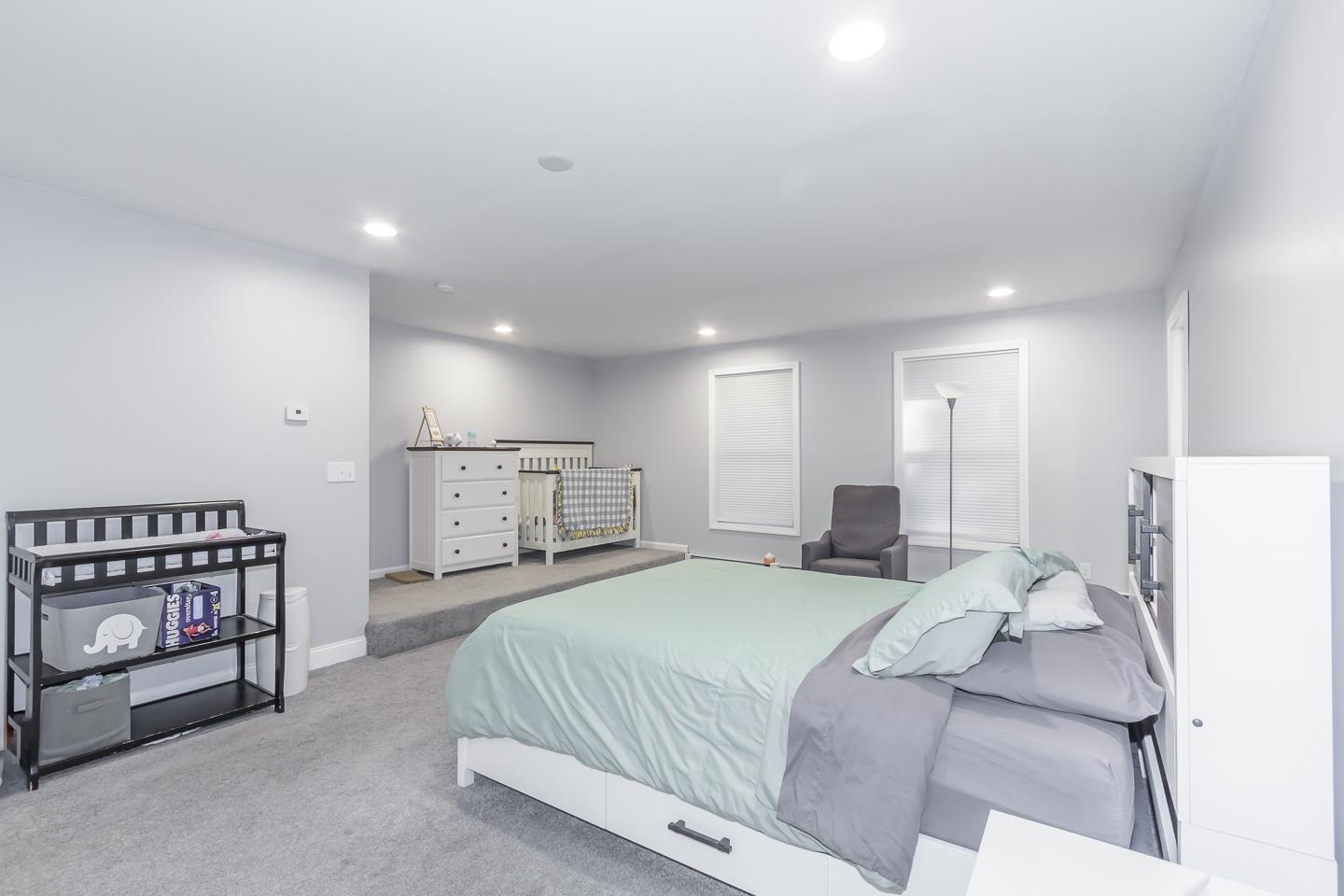 Sandown, New Hampshire 03873, United States, 3 Bedrooms Bedrooms, ,3 BathroomsBathrooms,Residential,Active,237964