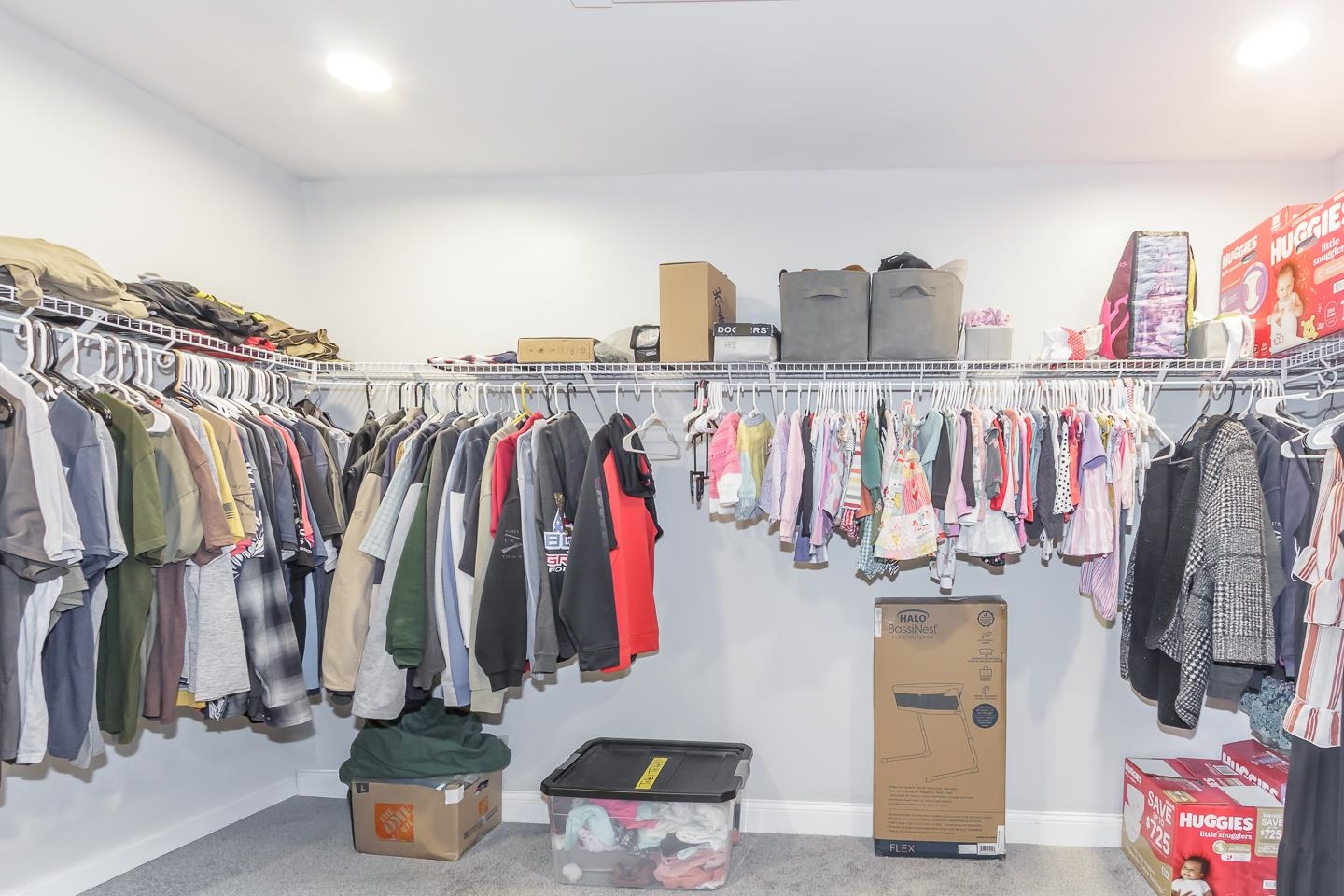 Sandown, New Hampshire 03873, United States, 3 Bedrooms Bedrooms, ,3 BathroomsBathrooms,Residential,Active,237964