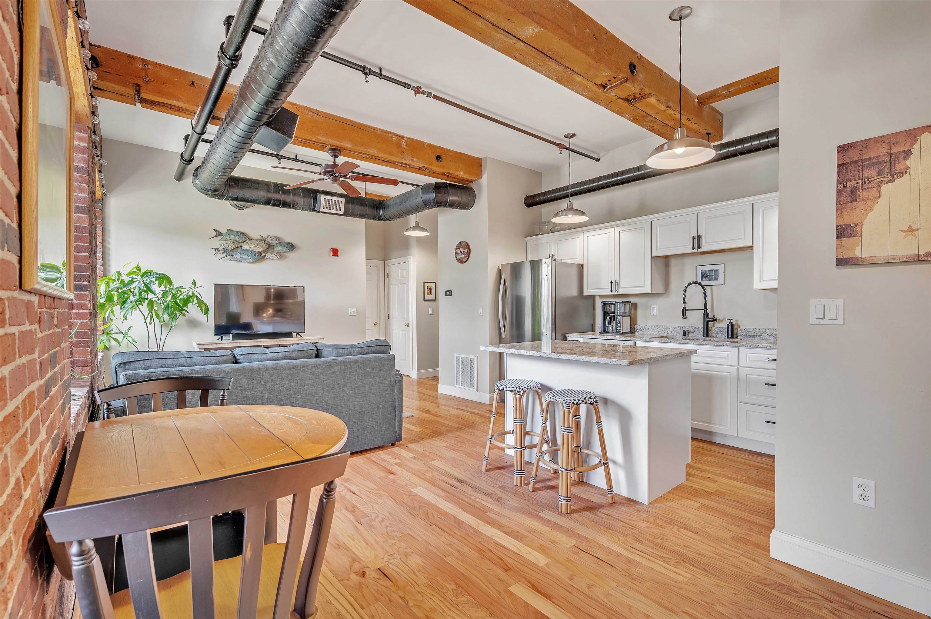 6 Bay Road 12