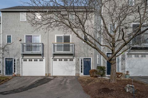 Photo of 36 Profile Circle, Nashua, NH 03063 (MLS # 5074147)