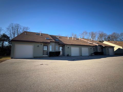 Photo of 38 Tideview Drive, Dover, NH 03820 (MLS # 5071560)