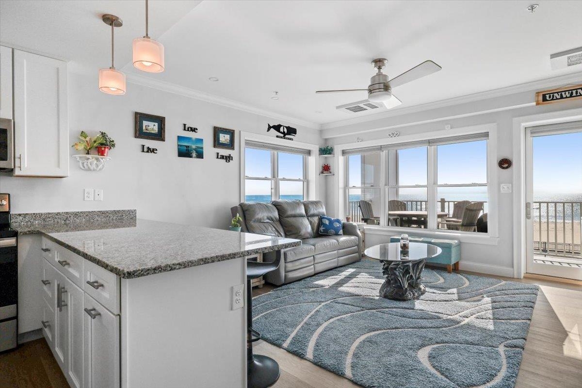 315 Ocean Boulevard 308
