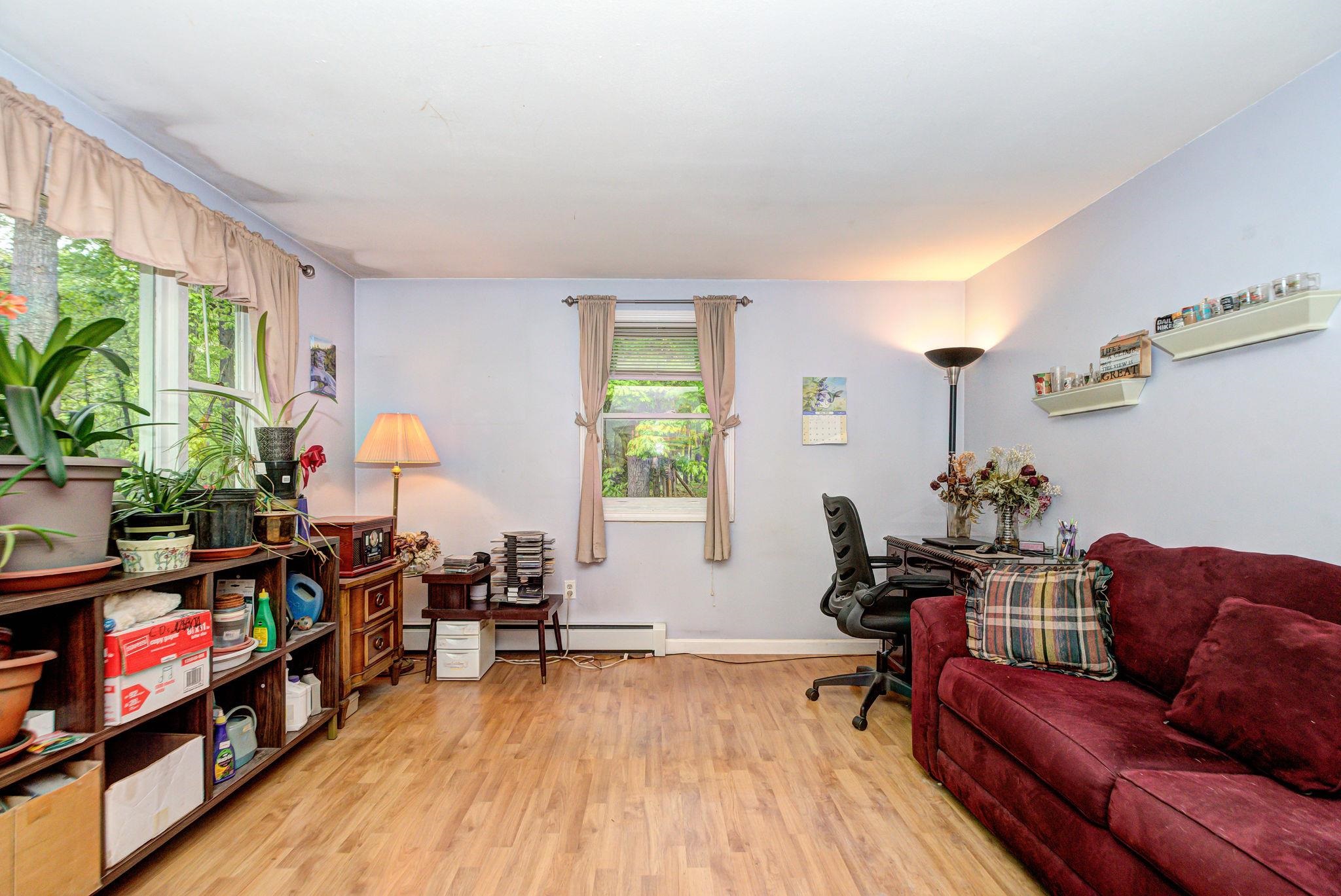 6 Picadilly Circle