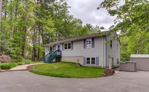 6 Picadilly Circle Londonderry NH 03053