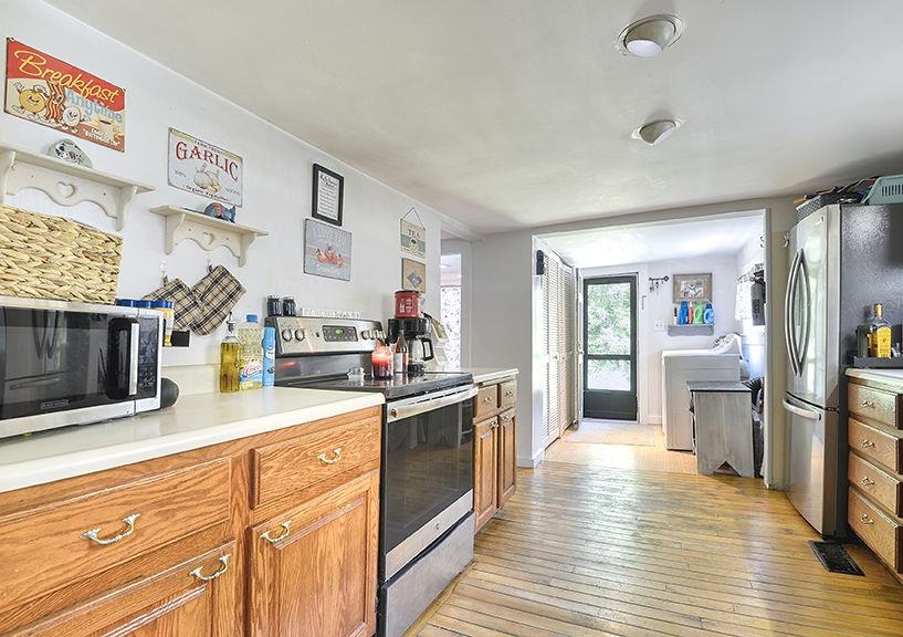552 Valley Road