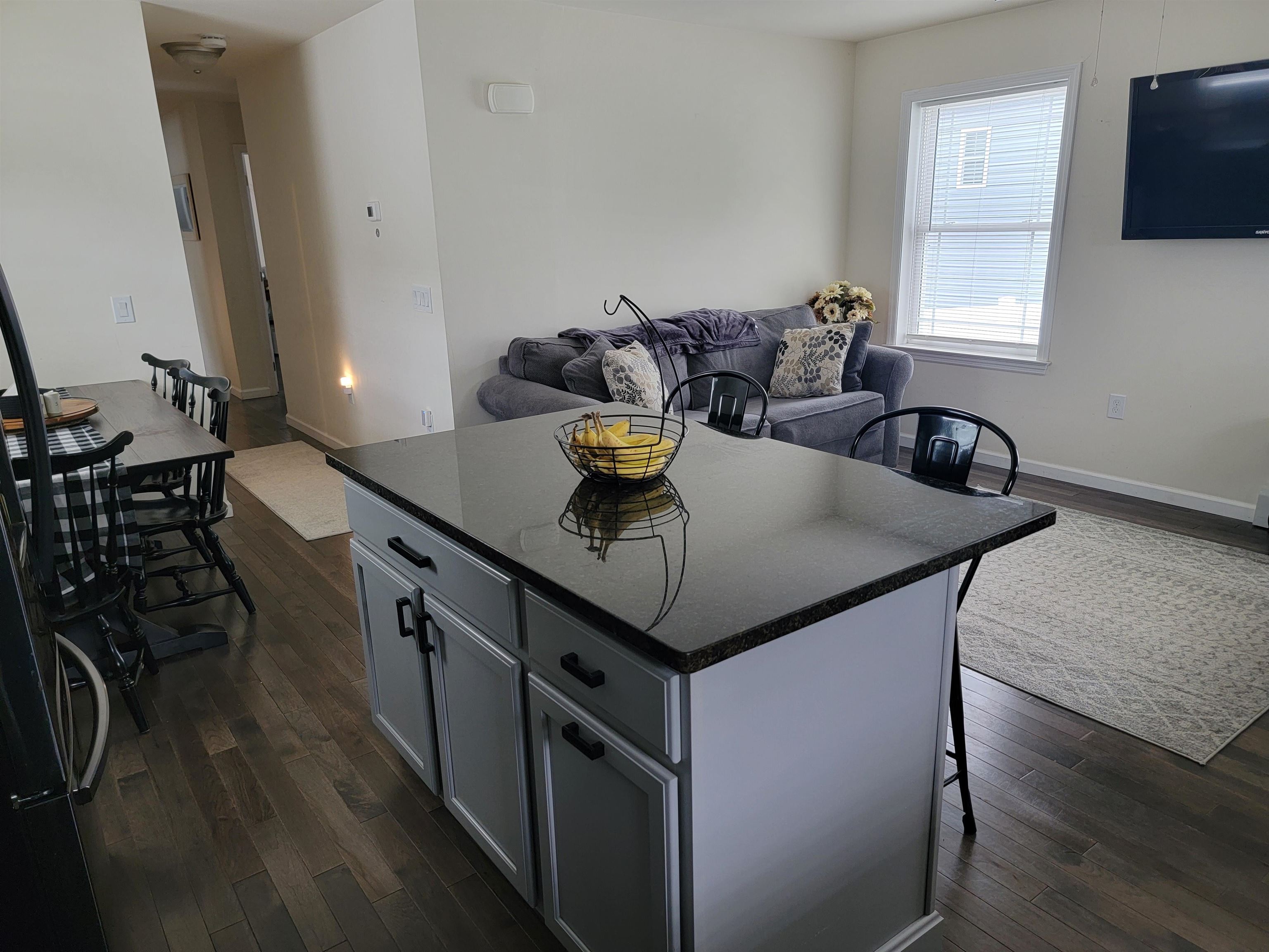 42.5 Hillside Avenue
