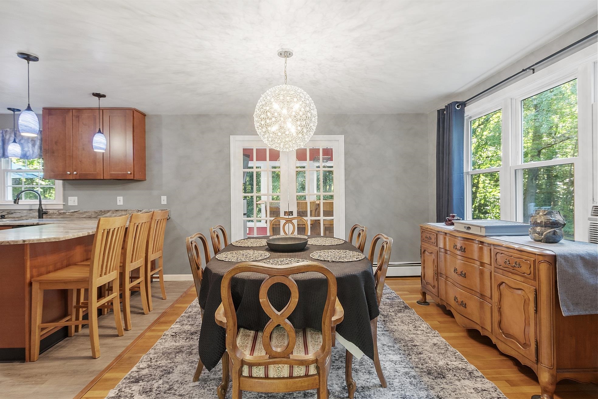 Derry, New Hampshire 03038, United States, 3 Bedrooms Bedrooms, ,2 BathroomsBathrooms,Residential,Pending,204111