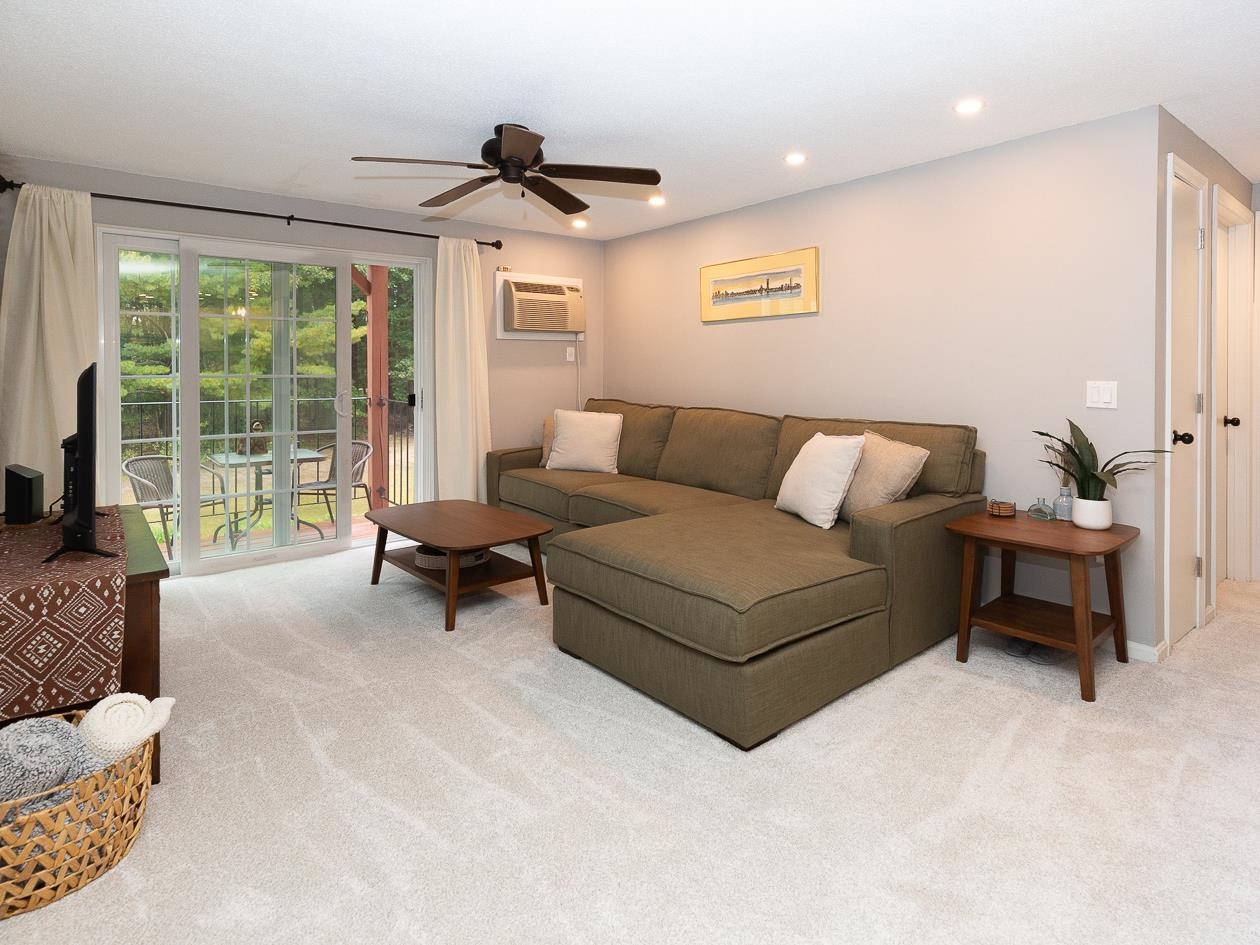 1708 White Cedar Boulevard