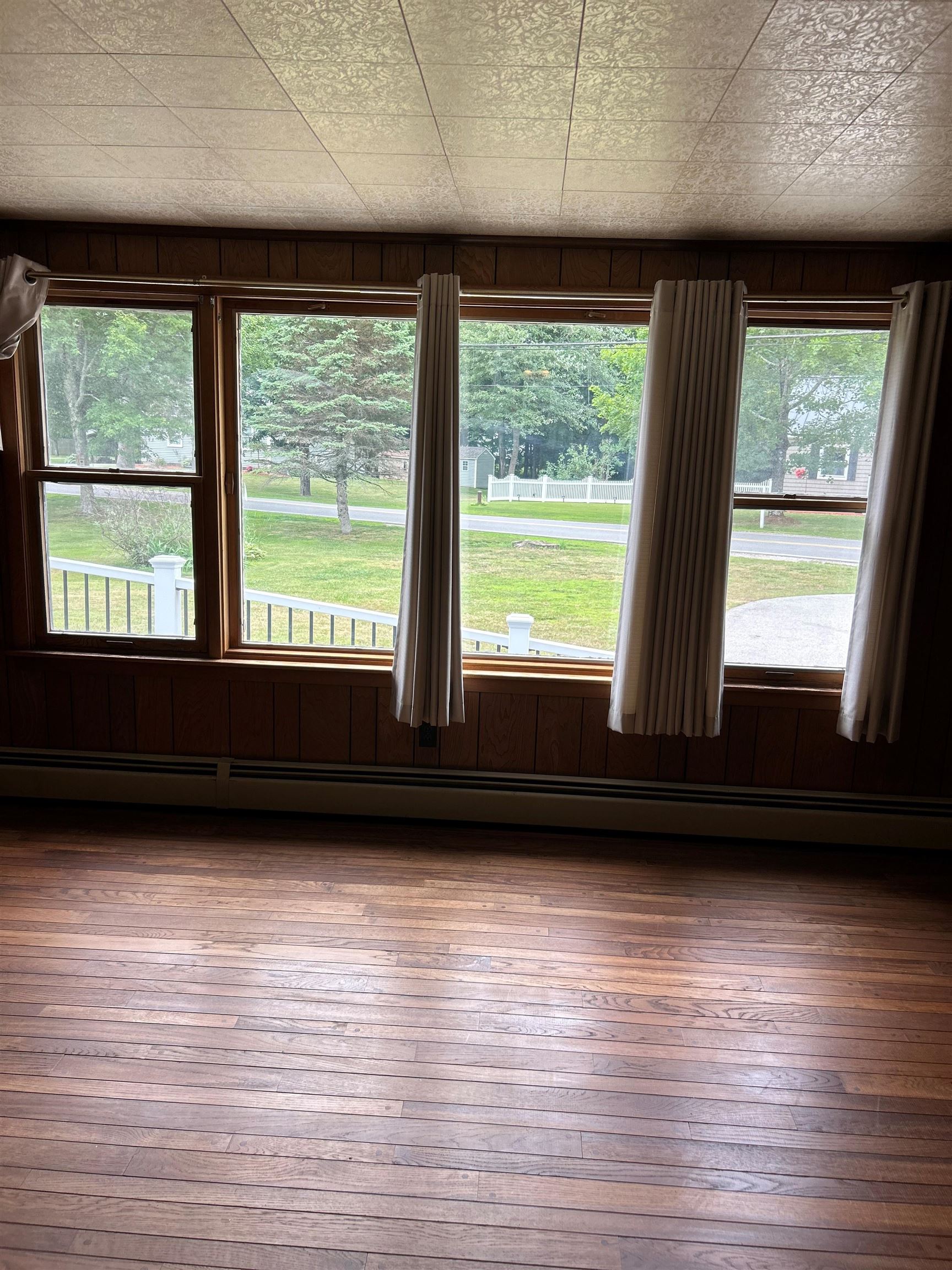 7 Hale Spring Road
