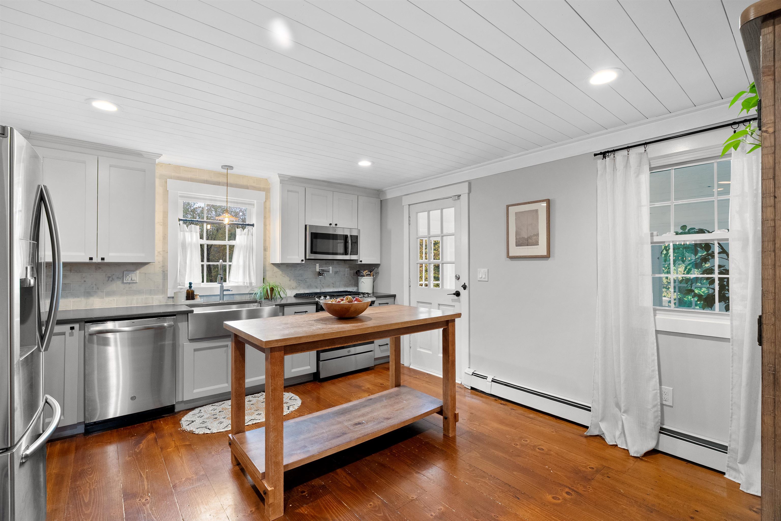 11 Nevins Road
