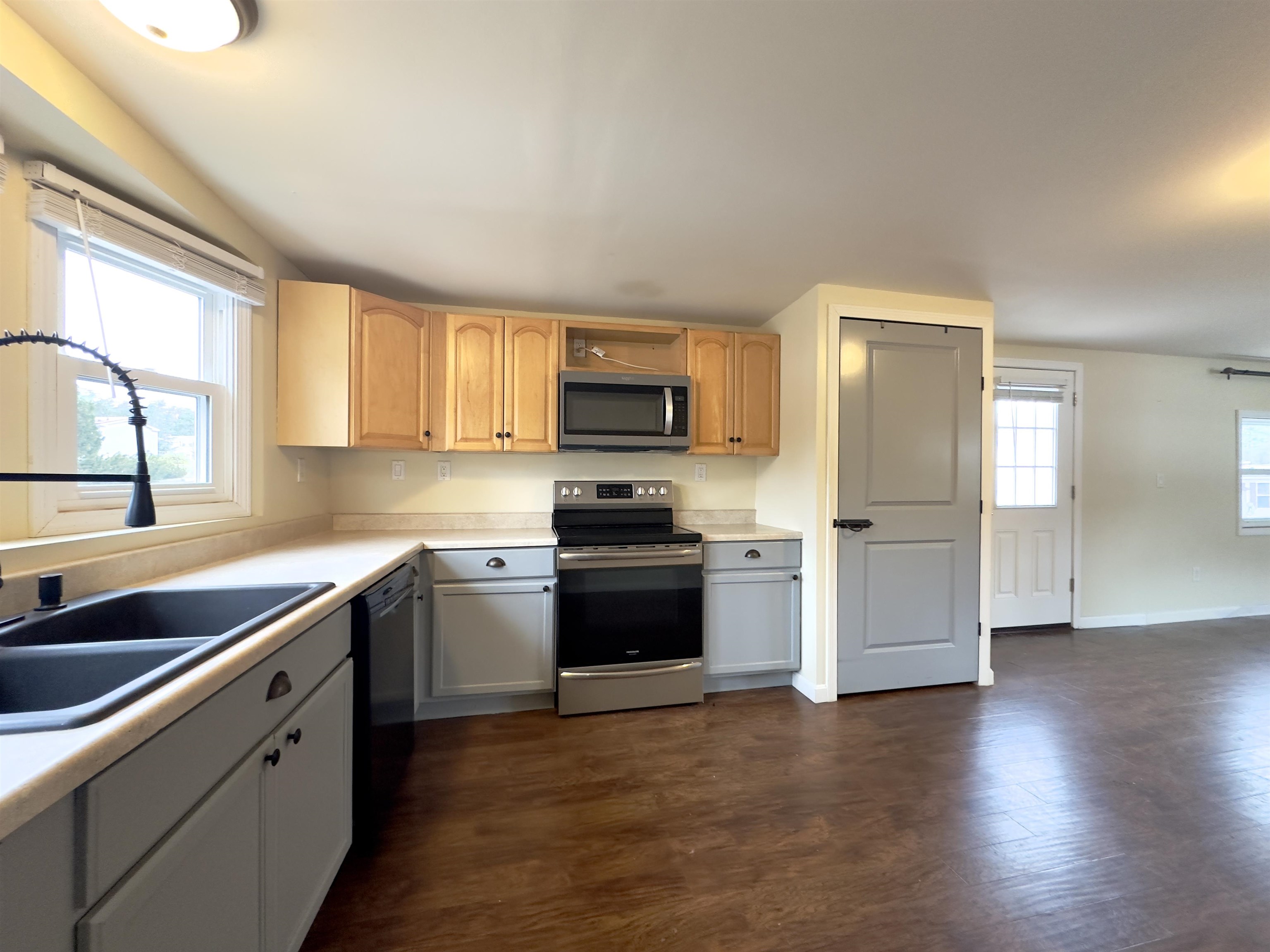 35 Circle Drive