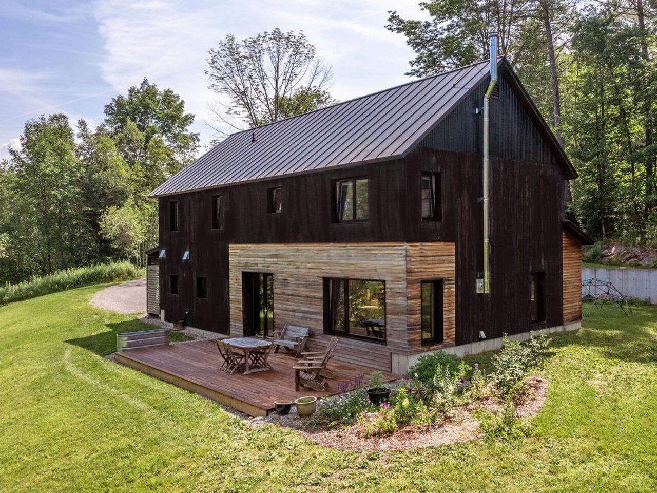 60 Wolf Lane