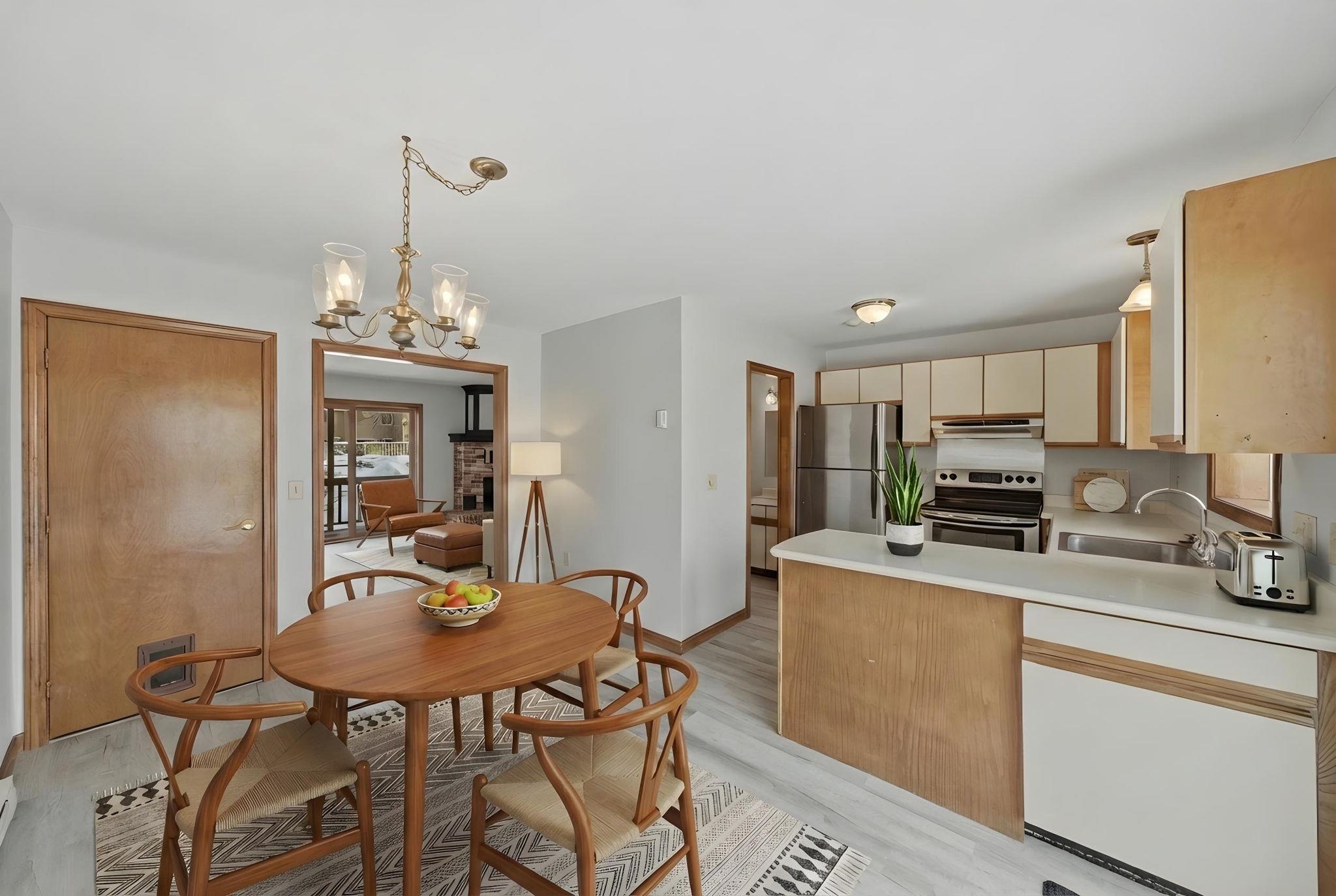 336 Intervale Road E4