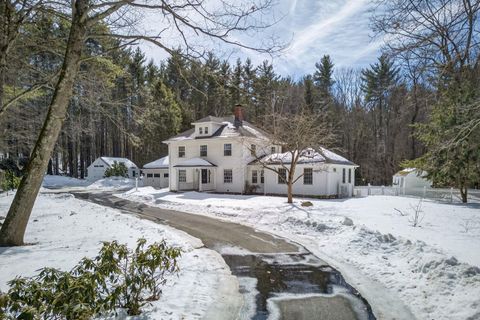 Photo of 188 Kensington Road, Hampton Falls, NH 03844 (MLS # 5080086)
